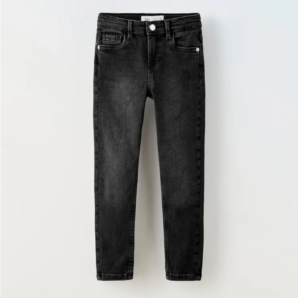 Zara black stone wash jeans. Eur 40, USA O8(7:8) Mex 30